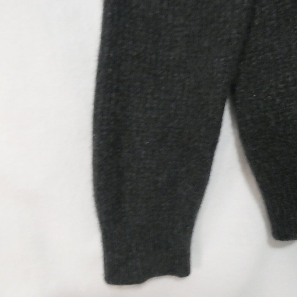 VINCE | medium | Classic Grey Soft Crew Neck Cashmere Sweater - Picture 6 of 14